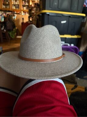 Source Unknown Taupe Felt Fedora with Brown Leather Band